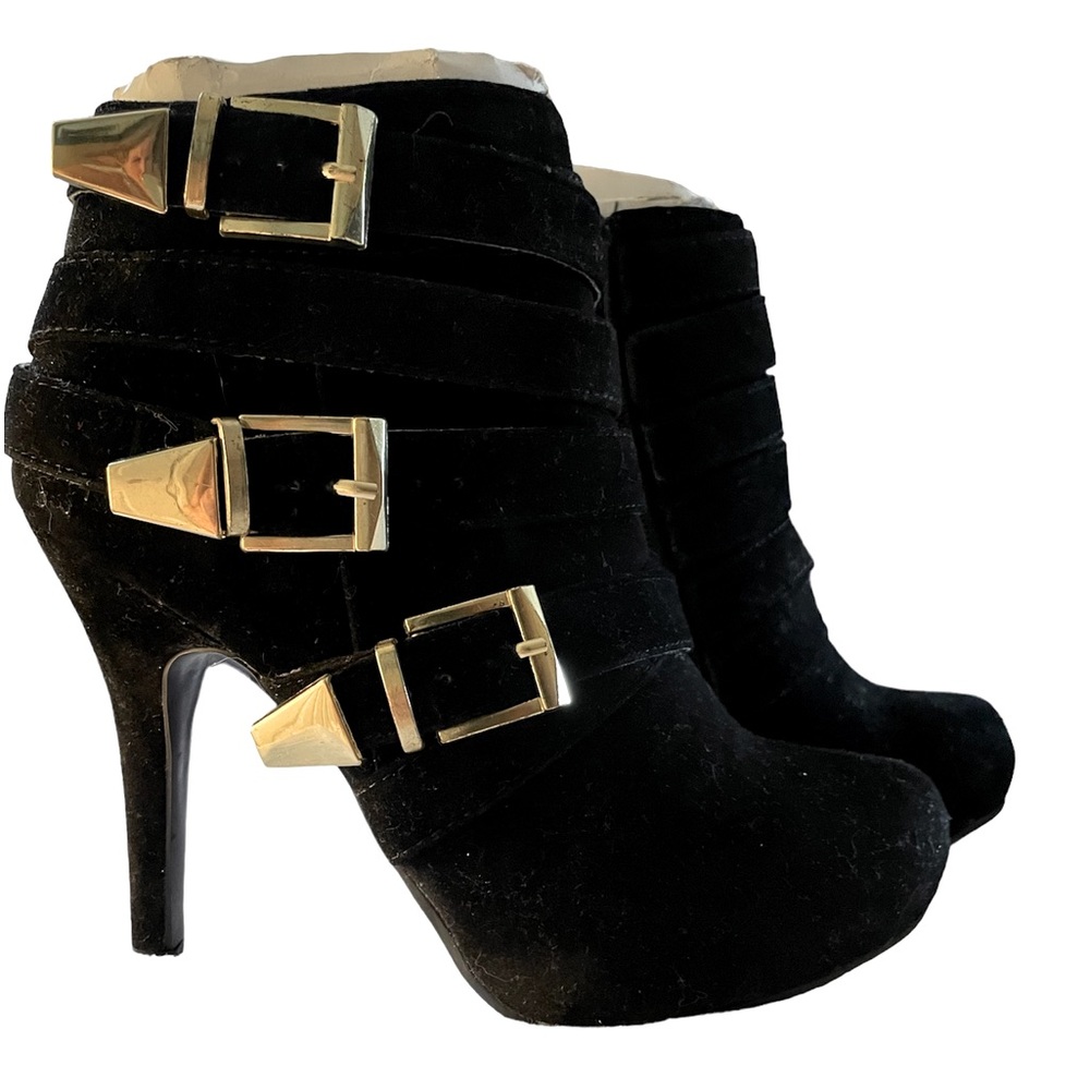 BRAND NEW NEVER WORN SEXY BLACK HIGH HEEL BOOTS WITH GOLD BUCKLES